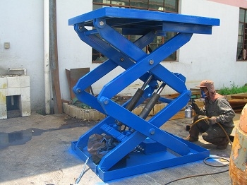 湖南荣洲机械设备有限公司,移动式升降平台价格,湖南升降货梯,塑料托盘批发,固定式升降平台,曲臂式升降平台,汽车尾板,全电动叉车 湖南荣洲机械设备有限公司,移动式升降平台价格,湖南升降货梯,塑料托盘批发,固定式升降平台,曲臂式升降平台,汽车尾板,全电动叉车